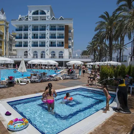 Palm World & Hotel