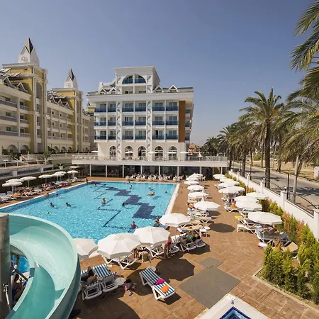Palm World & Hotel Side